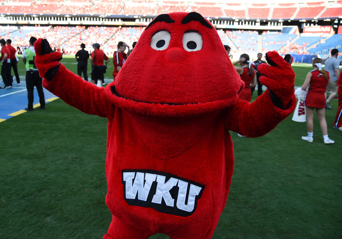 See Western Kentucky deliver the 1st TD, pick-six of the 2022 college football season