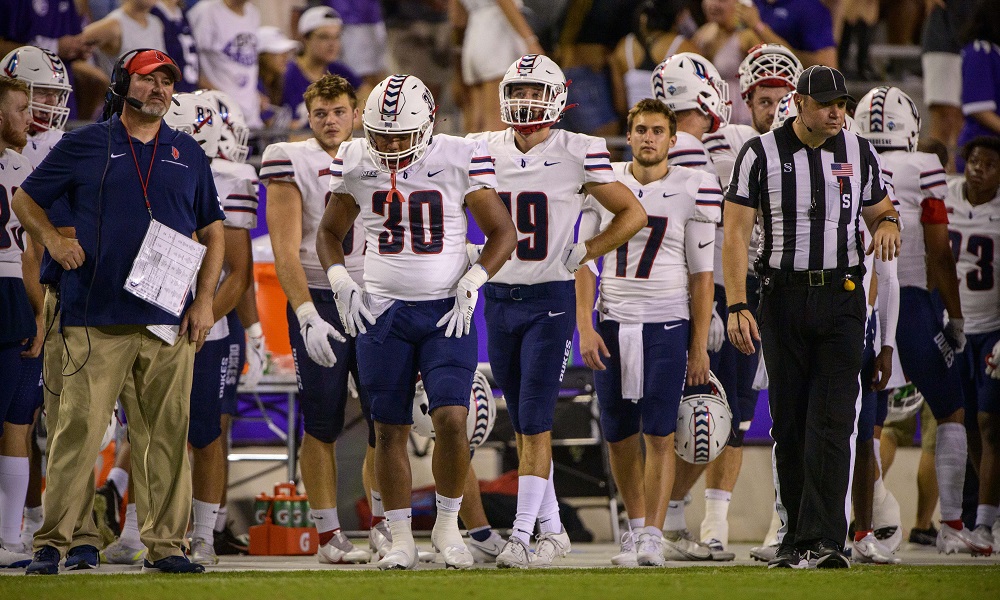 Hawaii Football: First Look At The Duquesne Dukes