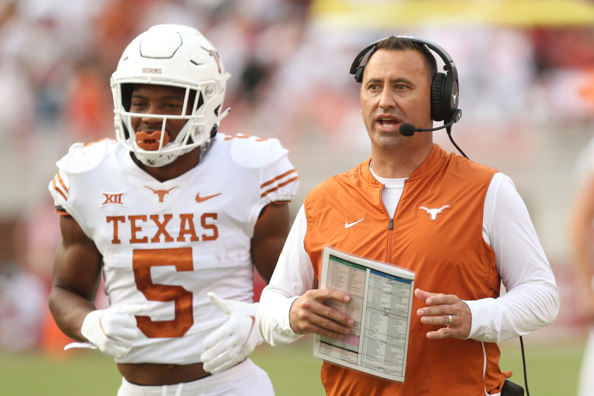 Texas receives one first place vote in USA TODAY Sports’ top 25 coaches poll