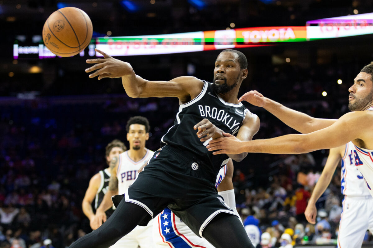 Betting world reacts to shocking news that Kevin Durant is staying with the Nets