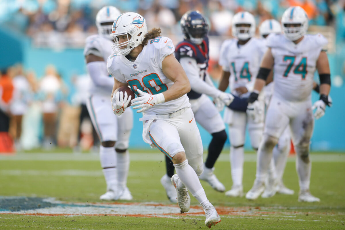 Dolphins trade of TE Adam Shaheen voided due to failed physical