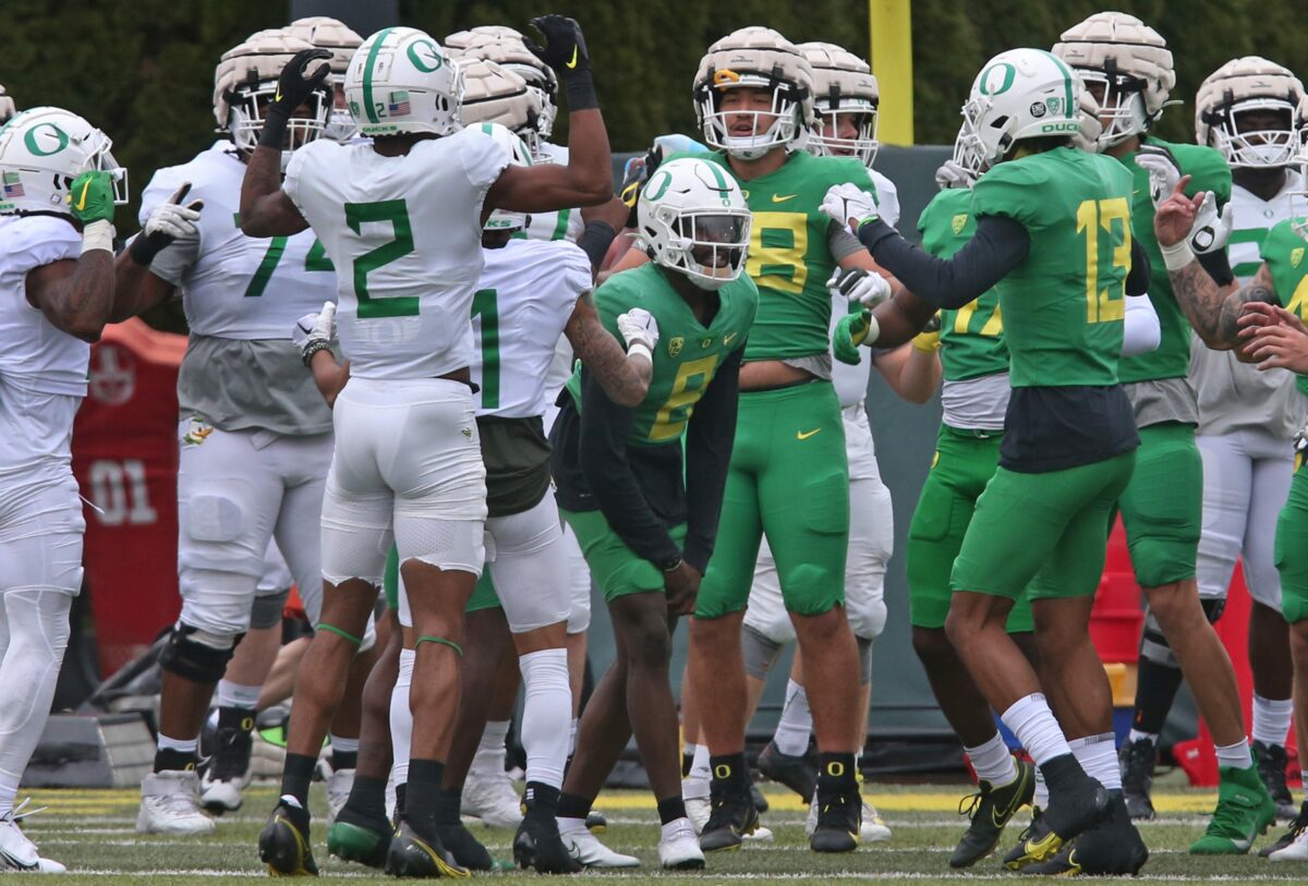 “Get Real” sessions create chemistry for the Duck football players