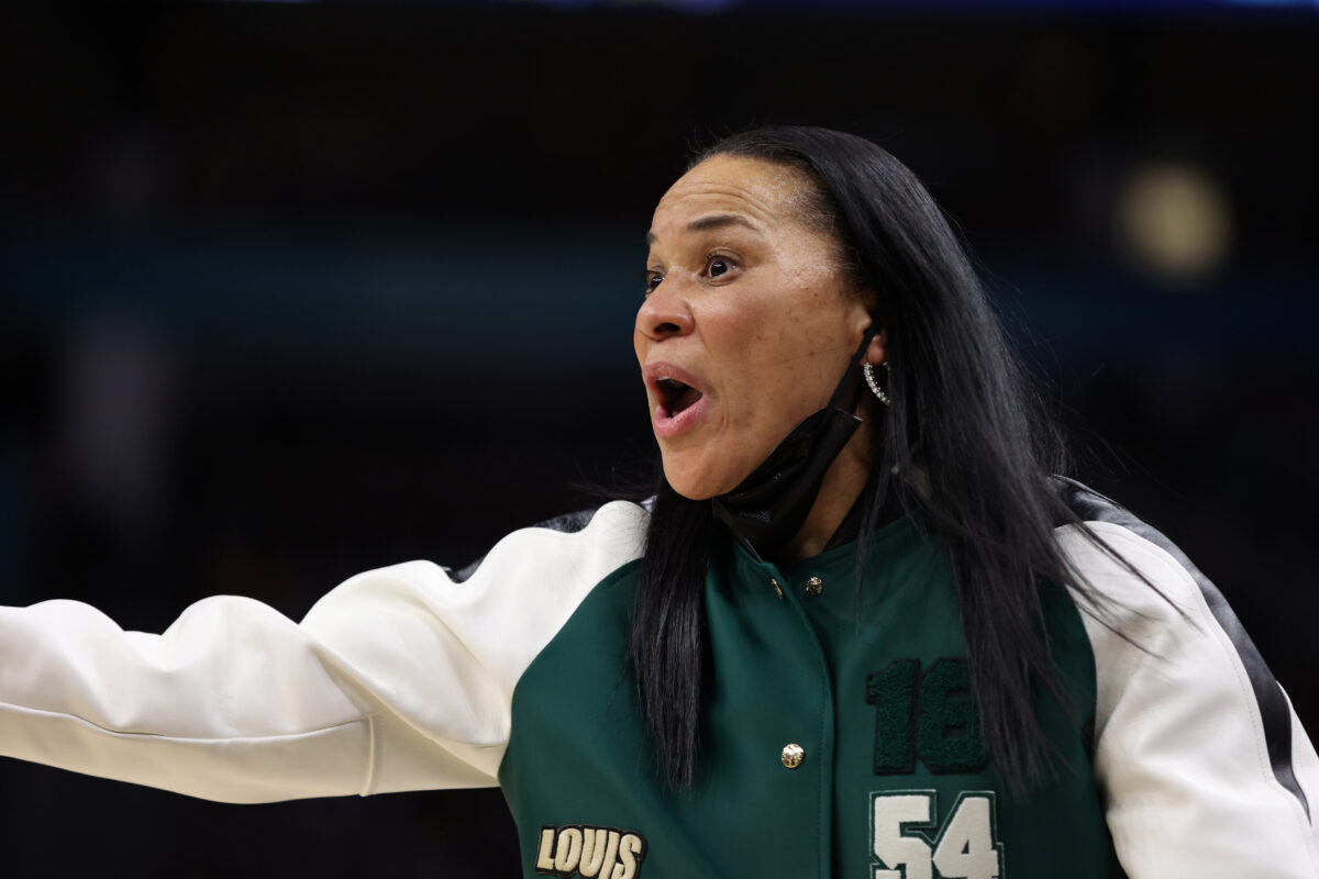 Dawn Staley took her talents to the American Cornhole League and she was so awesome