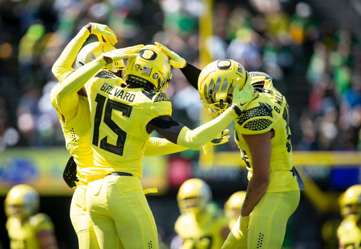 ‘There’s too many unknowns;’ Bruce Feldman names Oregon his biggest mystery team in 2022