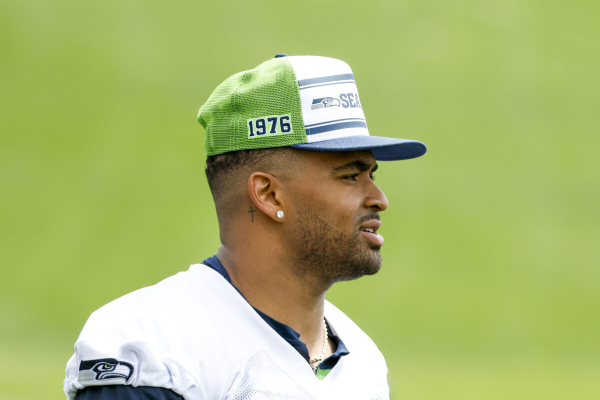 Seahawks safety Jamal Adams returns to full practice with cast on hand
