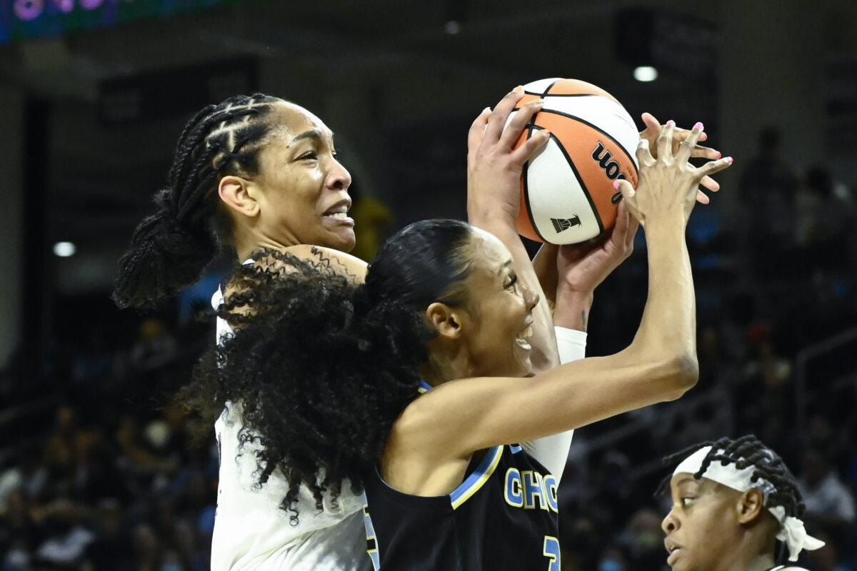 A’ja Wilson wins 2022 Defensive Player of the Year, with more hardware up for grabs