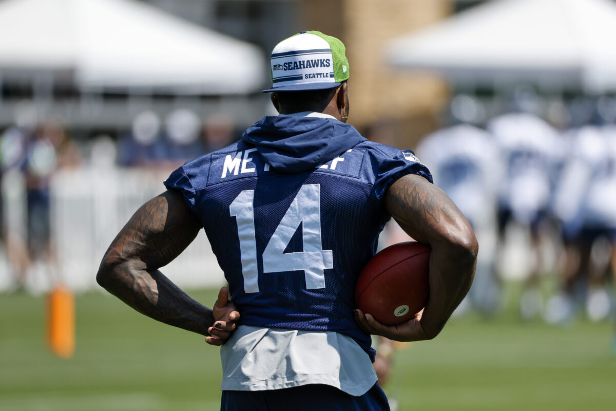 DK Metcalf and Darrell Taylor scuffle at Seahawks practice