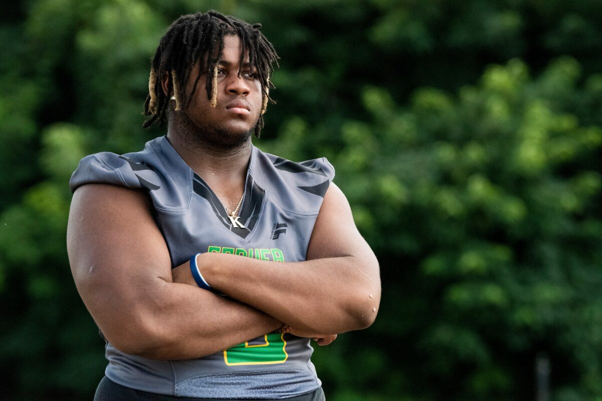 Alabama listed in top six for elite 2023 DL prospect James Smith