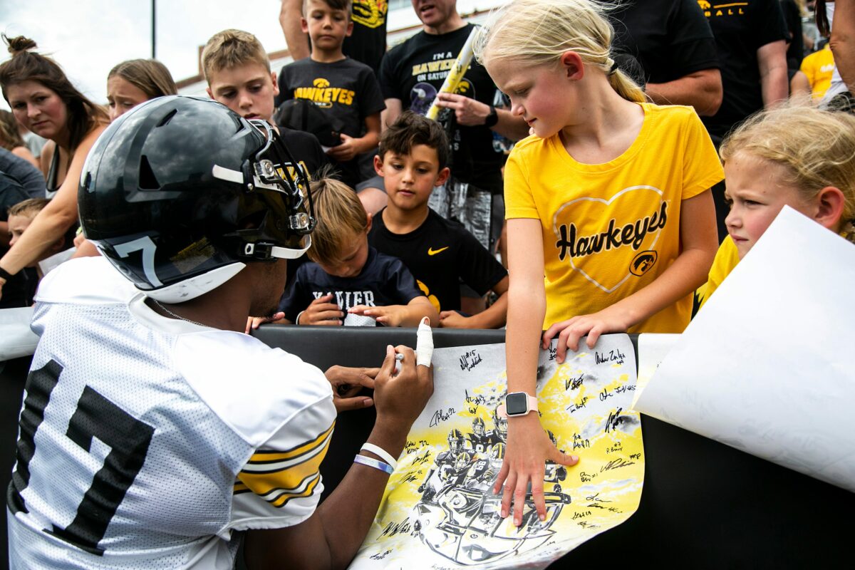 Best photos of the Iowa Hawkeyes at 2022 Kids’ Day at Kinnick