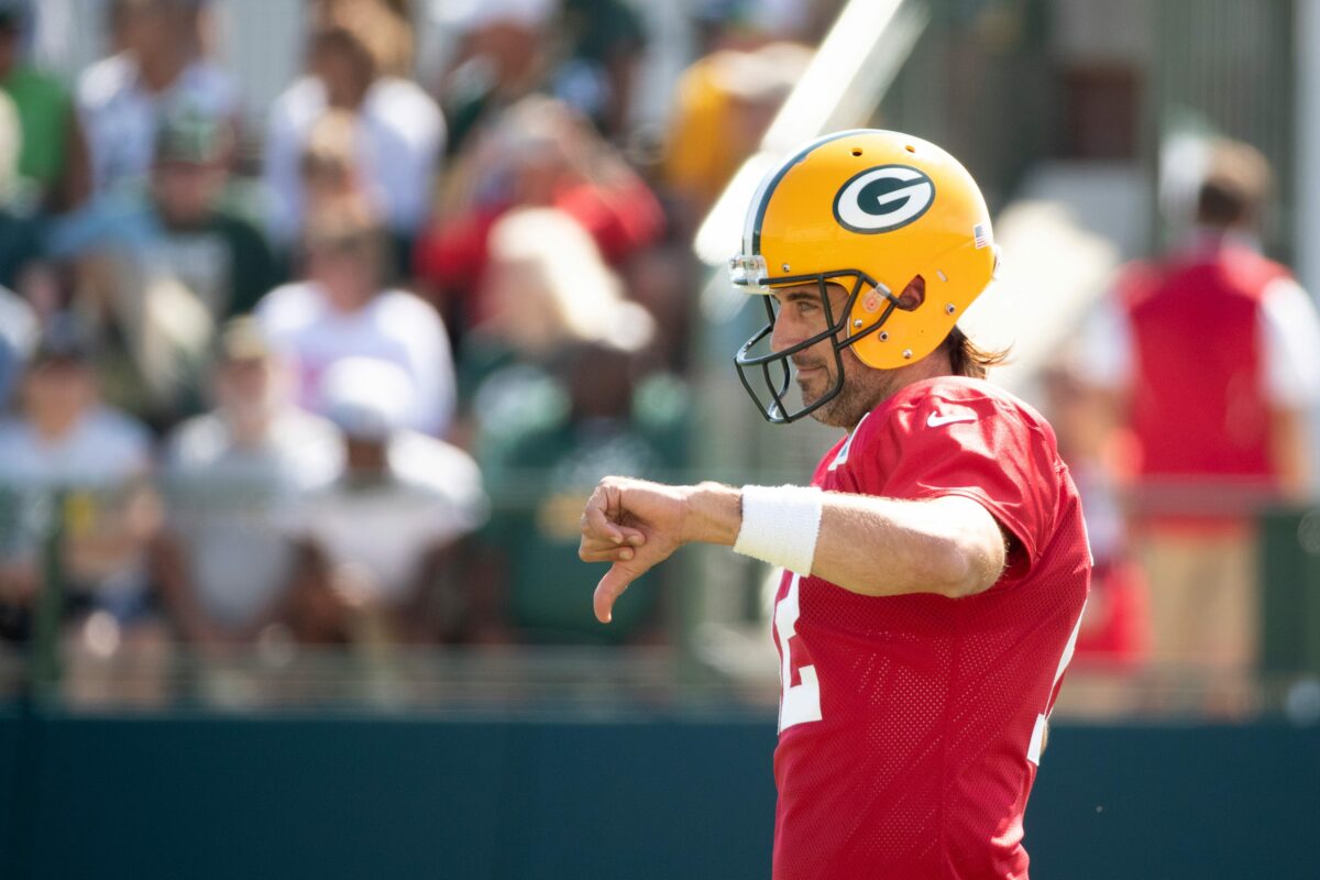 Aaron Rodgers admits lying about COVID vaccination status last season