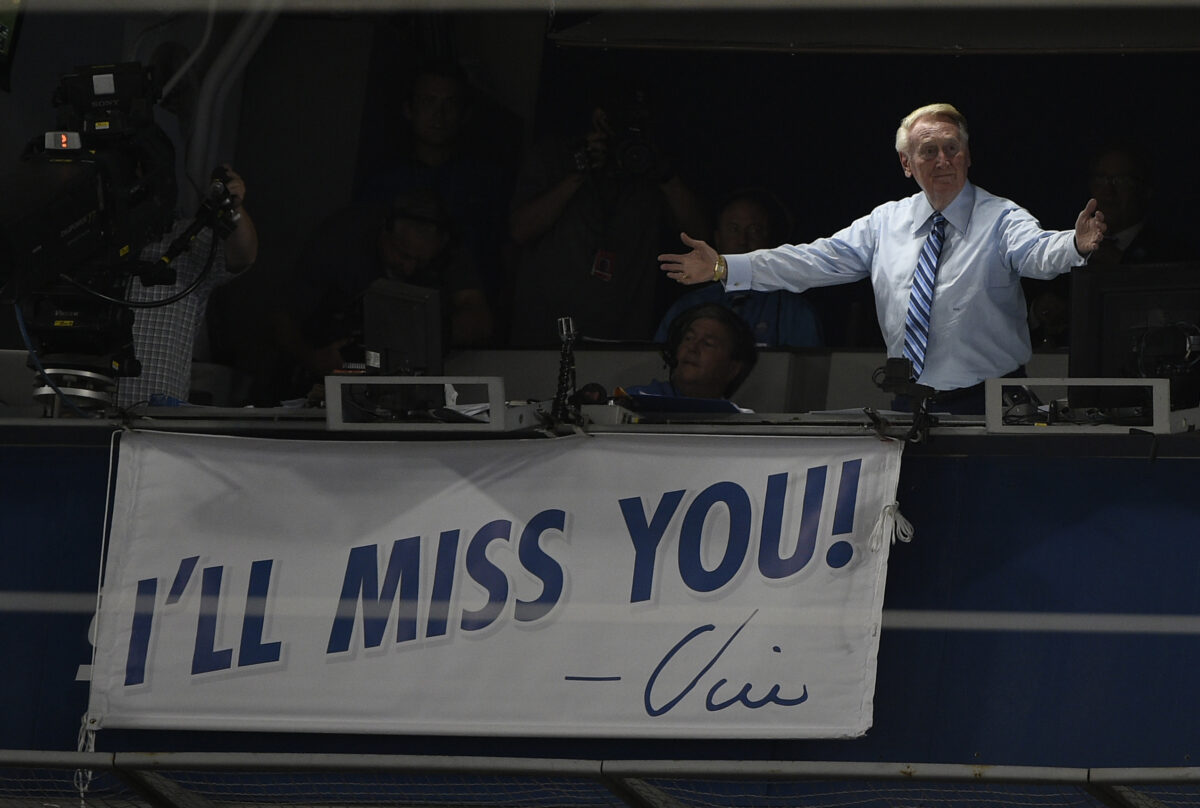 Notre Dame football’s small part in Vin Scully’s path to Dodgers broadcast booth