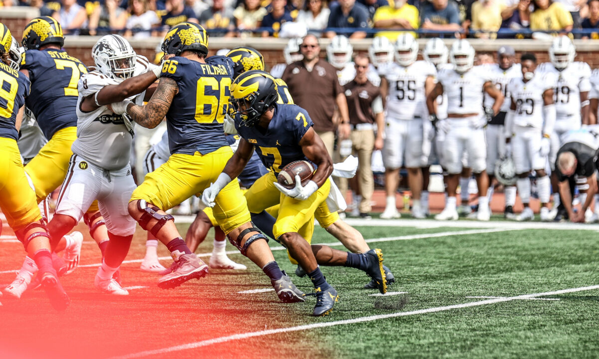Michigan football has wealth of versatile options at offensive skill positions