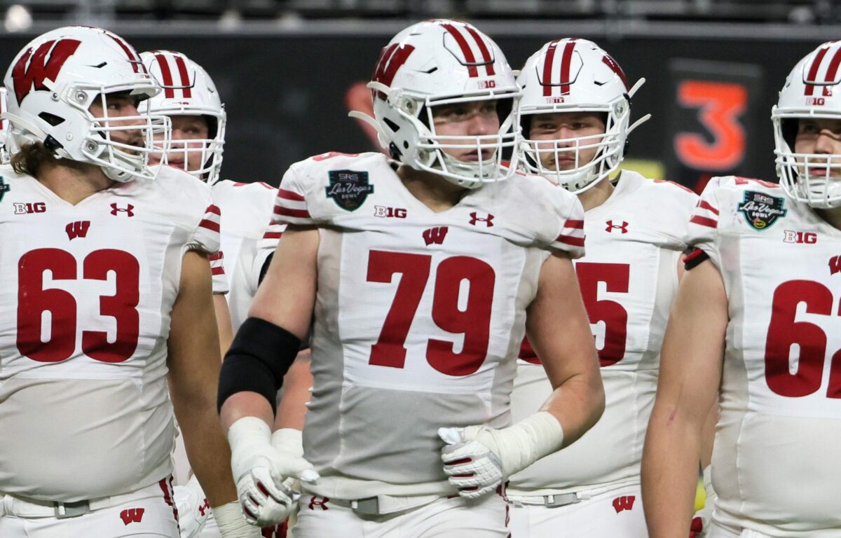 Starting left tackle Jack Nelson returns to practice, expected to play vs. Illinois