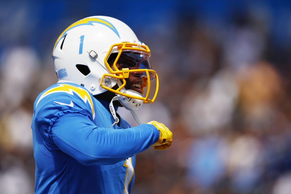 Chargers WR DeAndre Carter raises eyebrows vs. Raiders