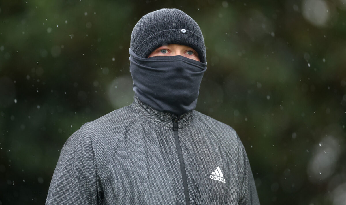 Photos: Brutal weather conditions challenge the players at St. Andrews, Carnoustie and Kingsbarns