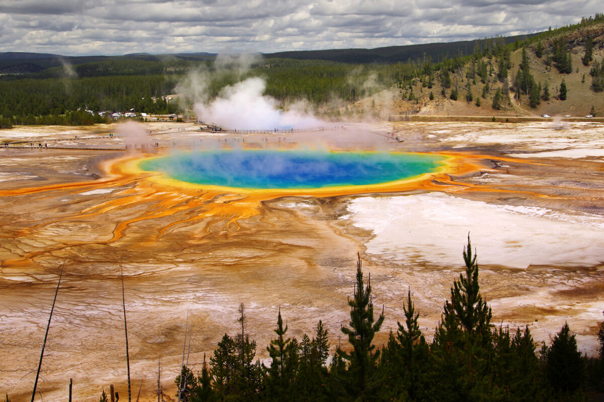 The most popular attractions at Yellowstone National Park