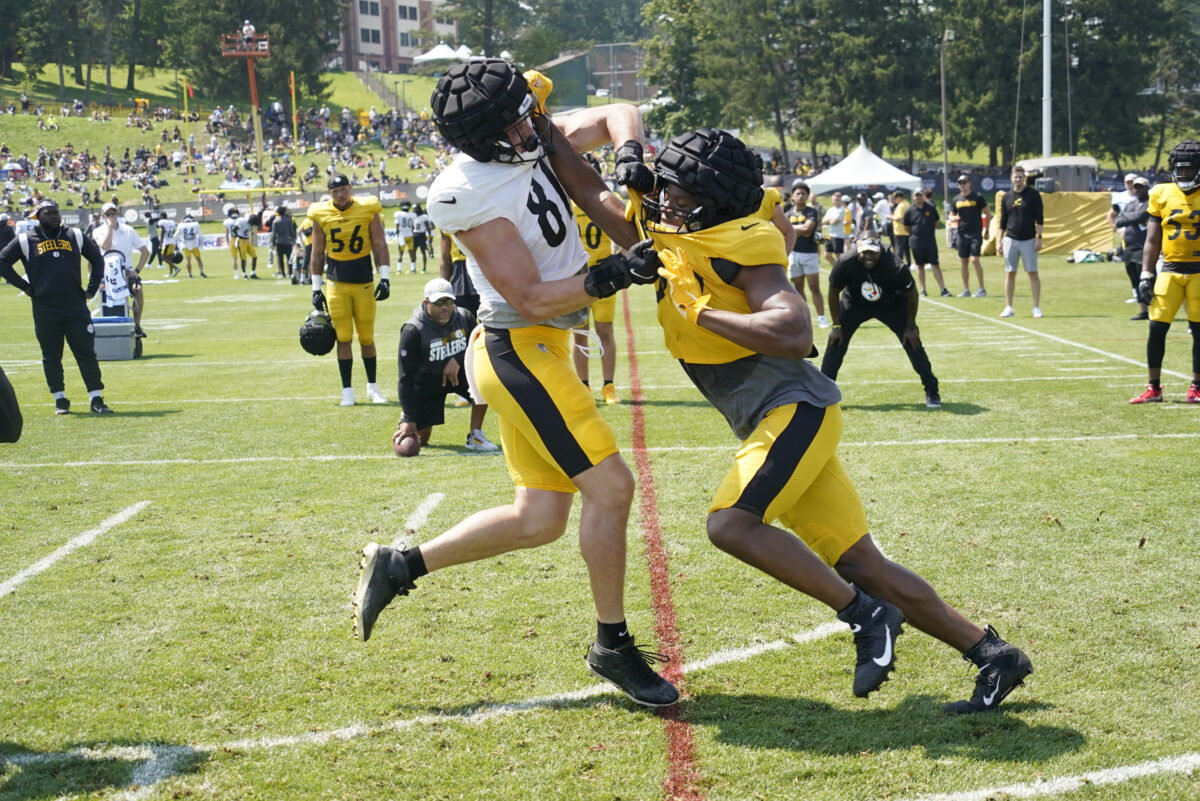 Steelers sign 3 to practice squad