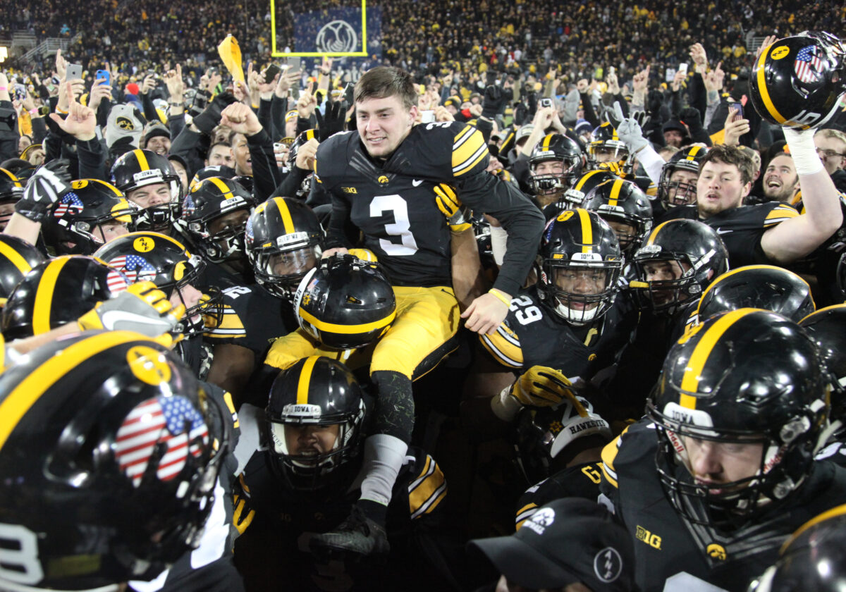 Kirk Ferentz discusses why Kinnick has been a top-5 trap, how Iowa can upset Michigan again