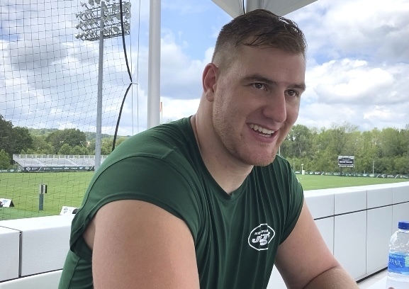 Jets elevate Grant Hermanns, Kenny Yeboah to active roster from practice squad