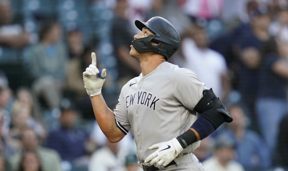 What are the odds Aaron Judge hits home run No. 61 against Boston on Friday?