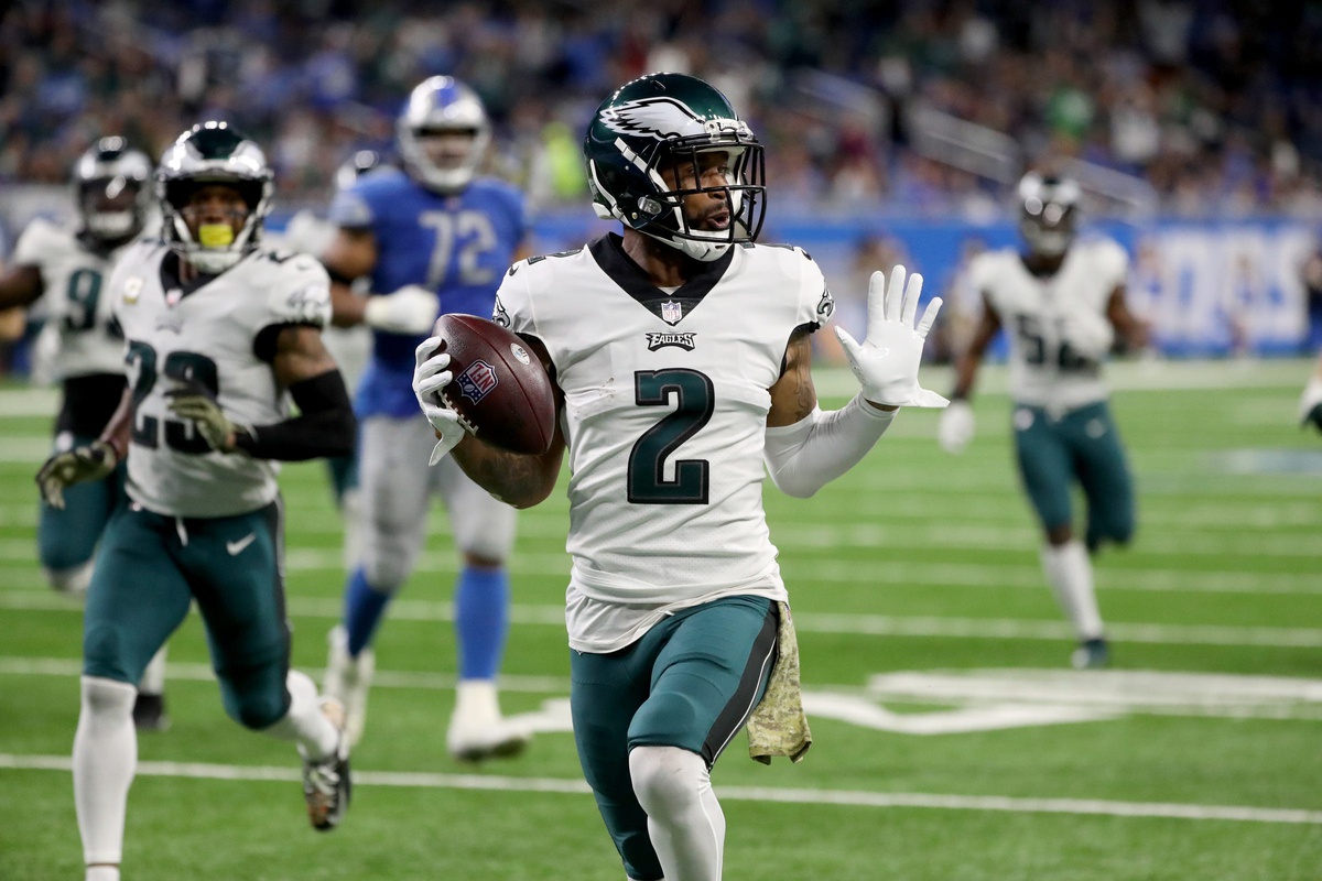 Eagles to wear White jerseys, and green pants for season opener at Lions