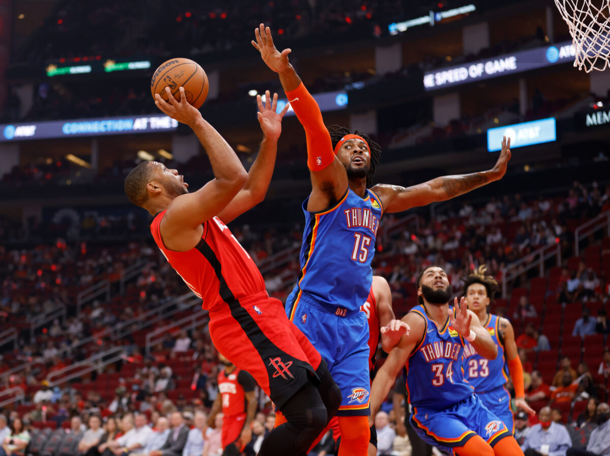 Report: Thunder send Derrick Favors to Rockets in an 8-player deal