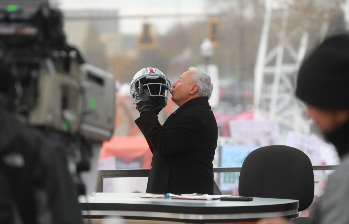 WATCH: Lee Corso picks winner of Ohio State and Notre Dame on College GameDay