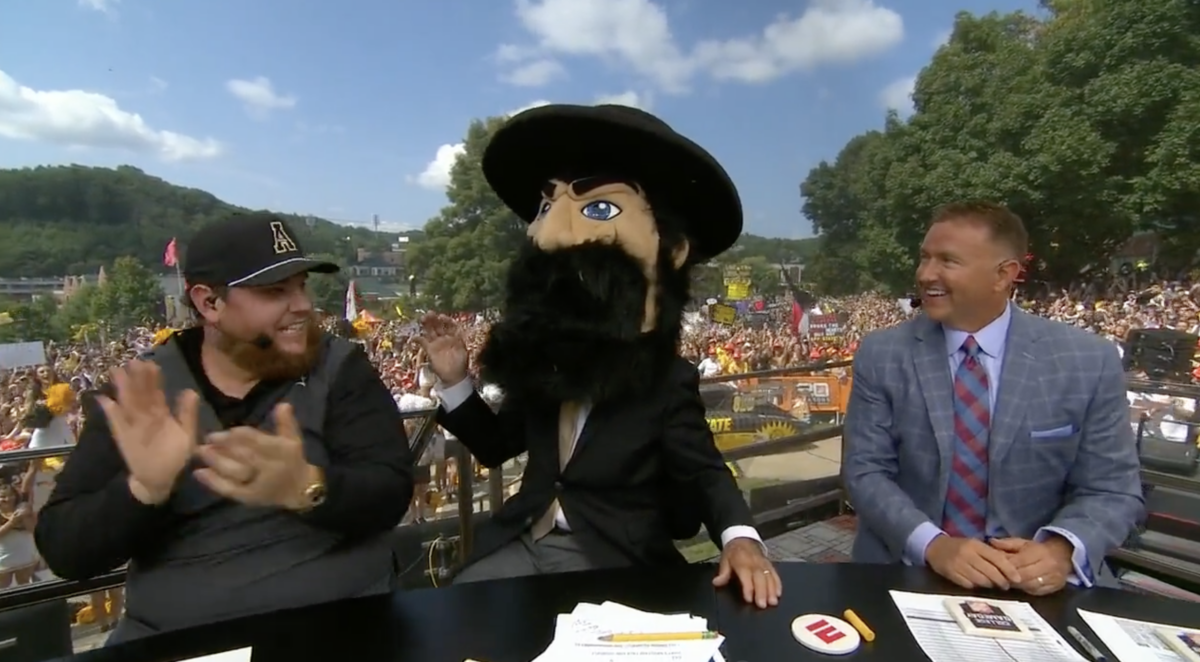 College GameDay: Lee Corso picks favored ‘giant killers’ Appalachian State over Troy