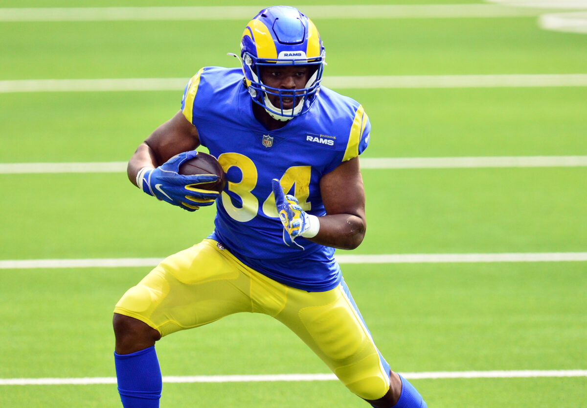 Rams sign RB Malcolm Brown to practice squad, waive RB Trey Ragas and OLB Keir Thomas
