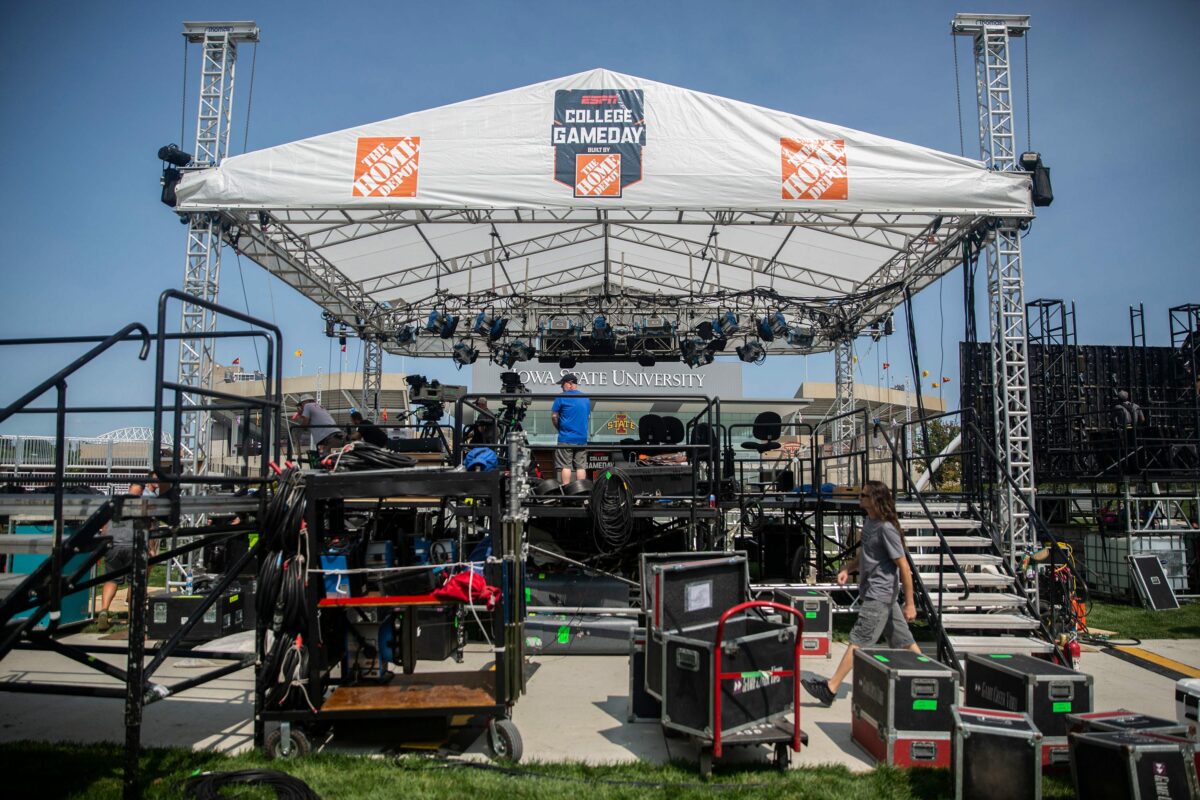 ESPN College GameDay crew make their picks for Alabama-Texas