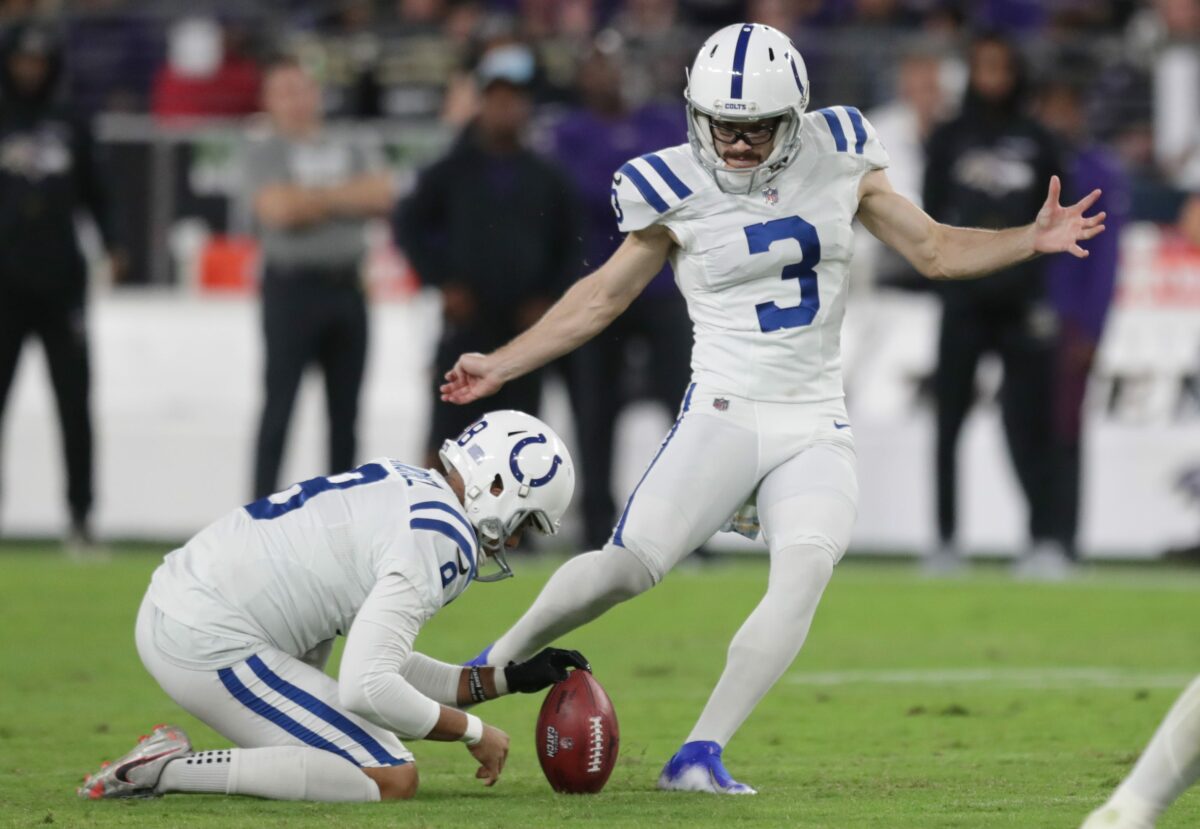Jaguars reportedly bring in a pair of kickers for tryouts