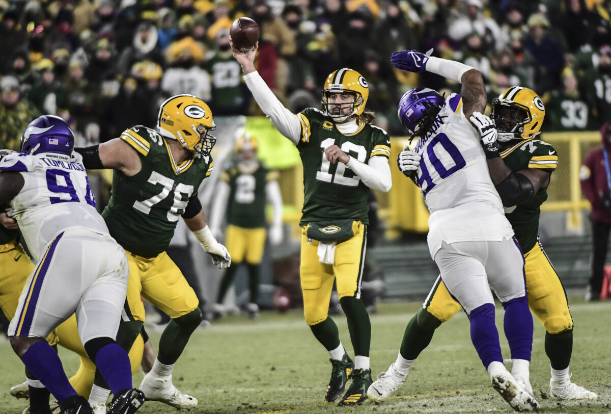 NFL Week 1 public betting data: Pubic most undecided on result of Packers-Vikings
