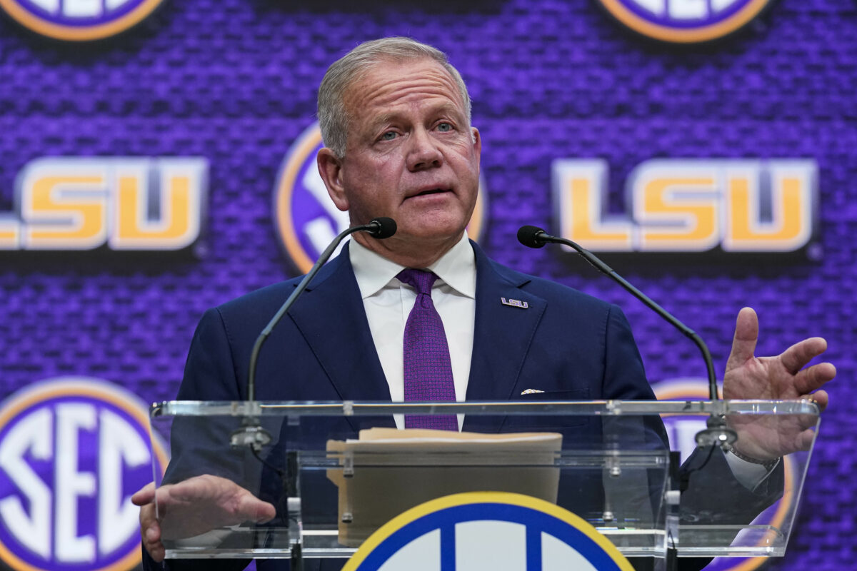 LSU beat reporter had a hilarious exchange with Brian Kelly about being late