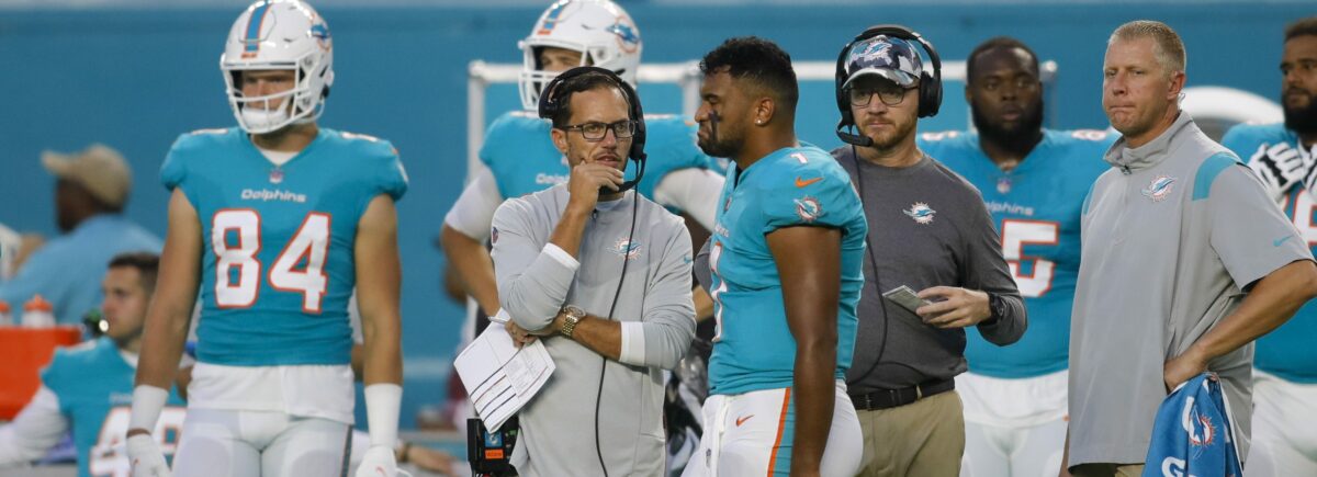 New England Patriots at Miami Dolphins odds, picks and predictions