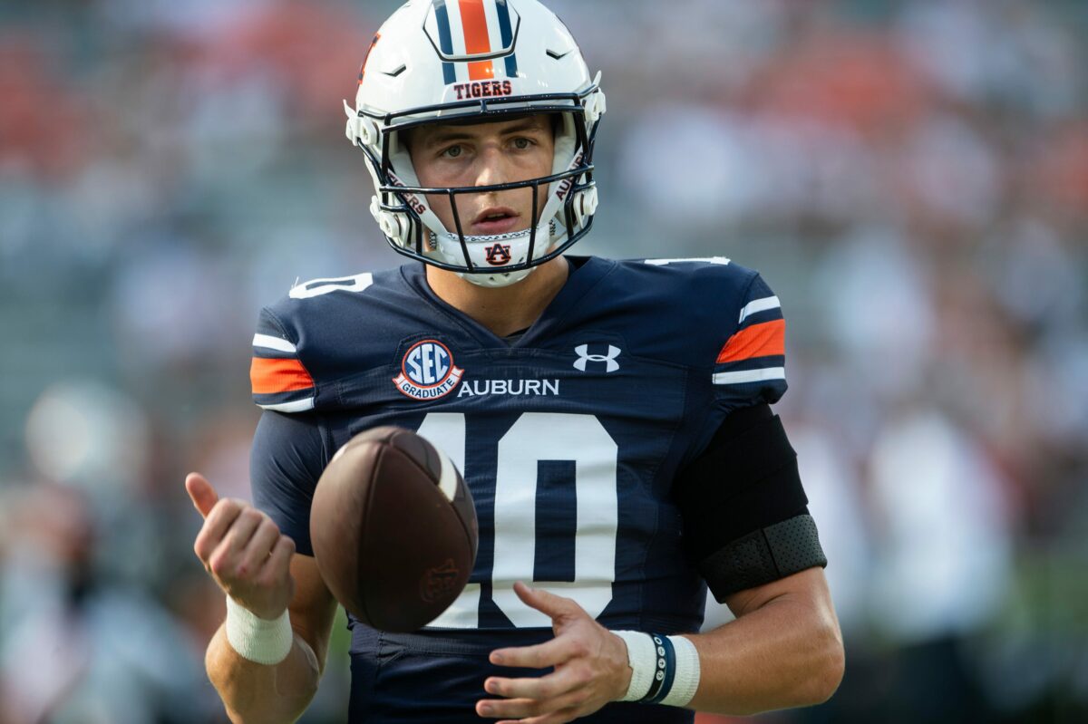 Report: Auburn QB Zach Calzada to have surgery, done for the year