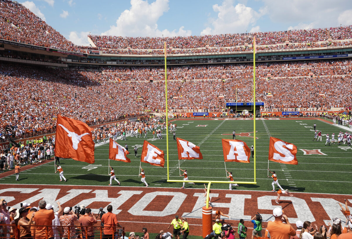 LOOK: Best photos from Texas’ impressive performance against Alabama