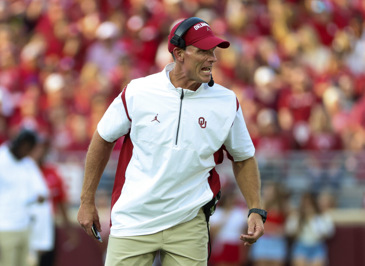 Oklahoma Sooners move up one spot to 6th in AP Poll