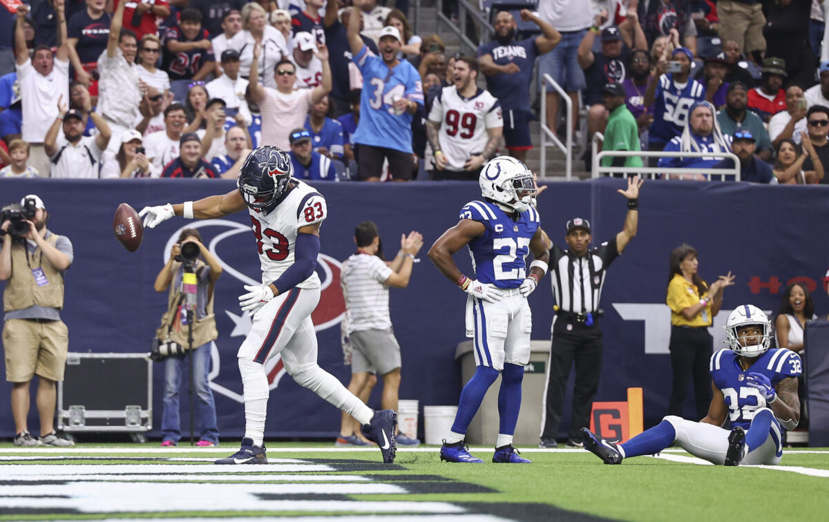WATCH: Texans QB Davis Mills hits TE O.J. Howard for second touchdown against the Colts