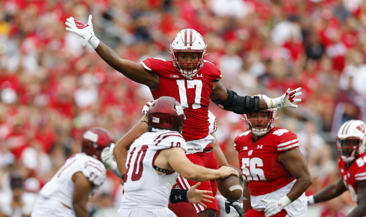 Should Wisconsin be concerned about its lack of pass-rush?