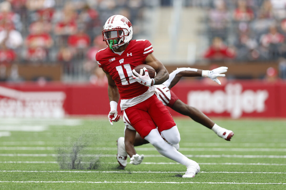 Twitter reacts to Wisconsin WR Skyler Bell doing something no Badger has done in three years