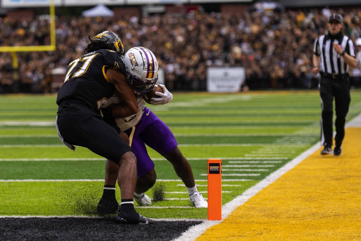James Madison overcomes 25-point deficit, shocks Appalachian State