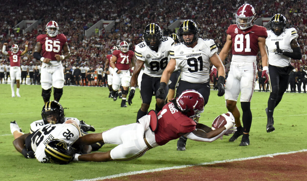 LOOK: Top images from Alabama’s first SEC win of 2022