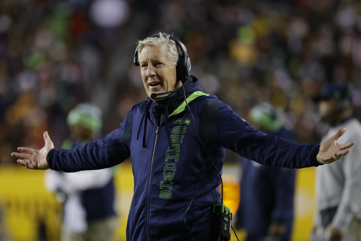 Bettors hammered Broncos over Seahawks despite line movement and short odds