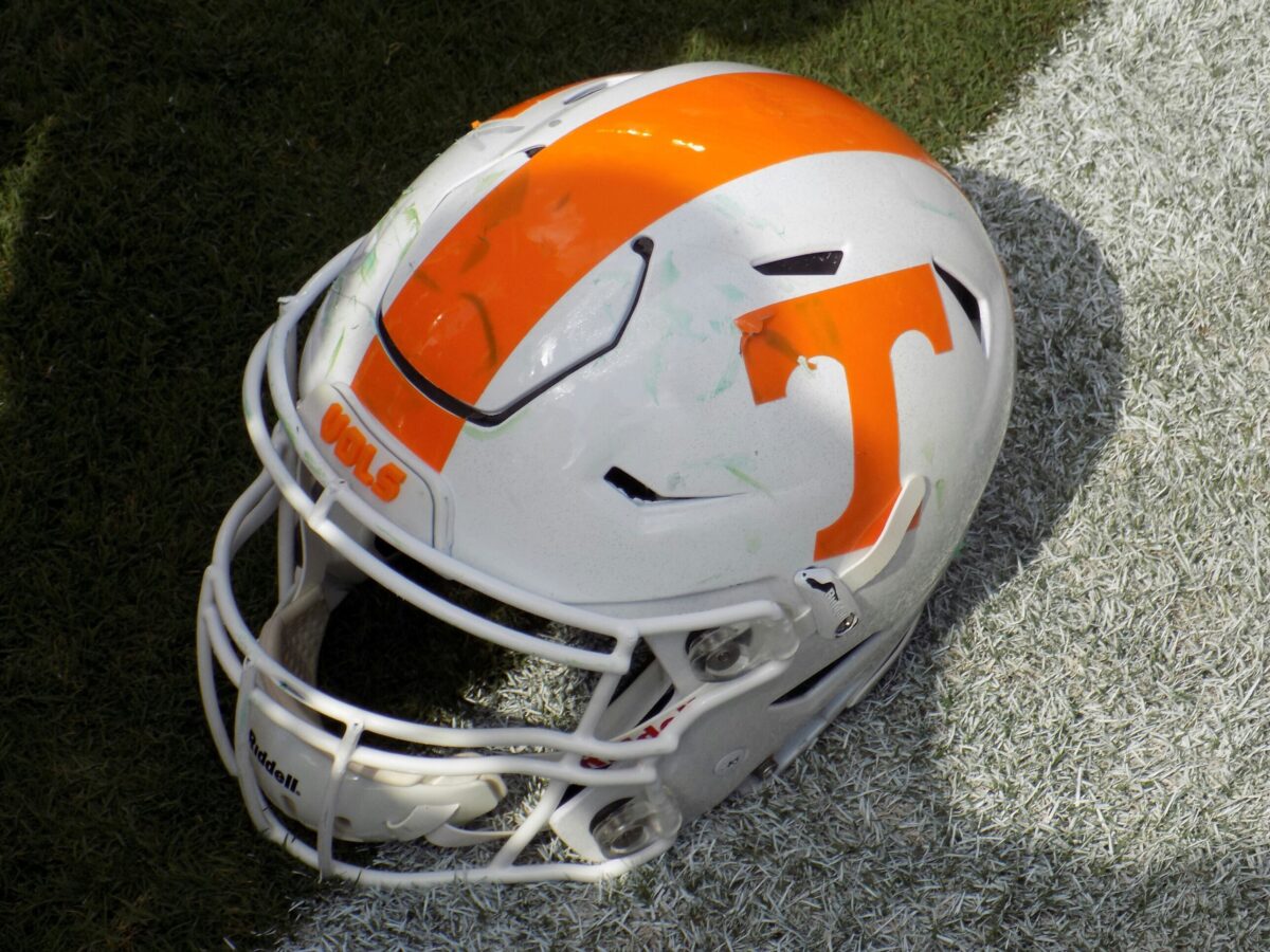 Tennessee announces uniform combination for Akron game
