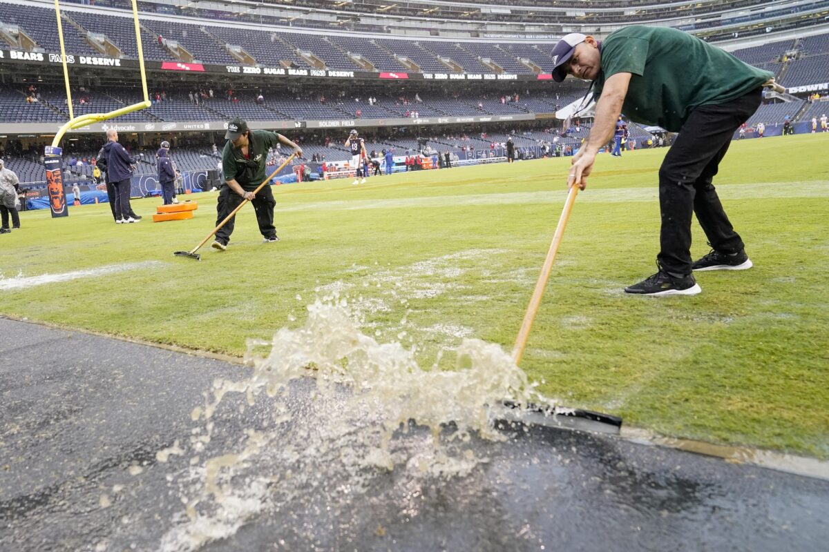 Bears hit with rare unsportsmanlike penalty for using towel to dry field