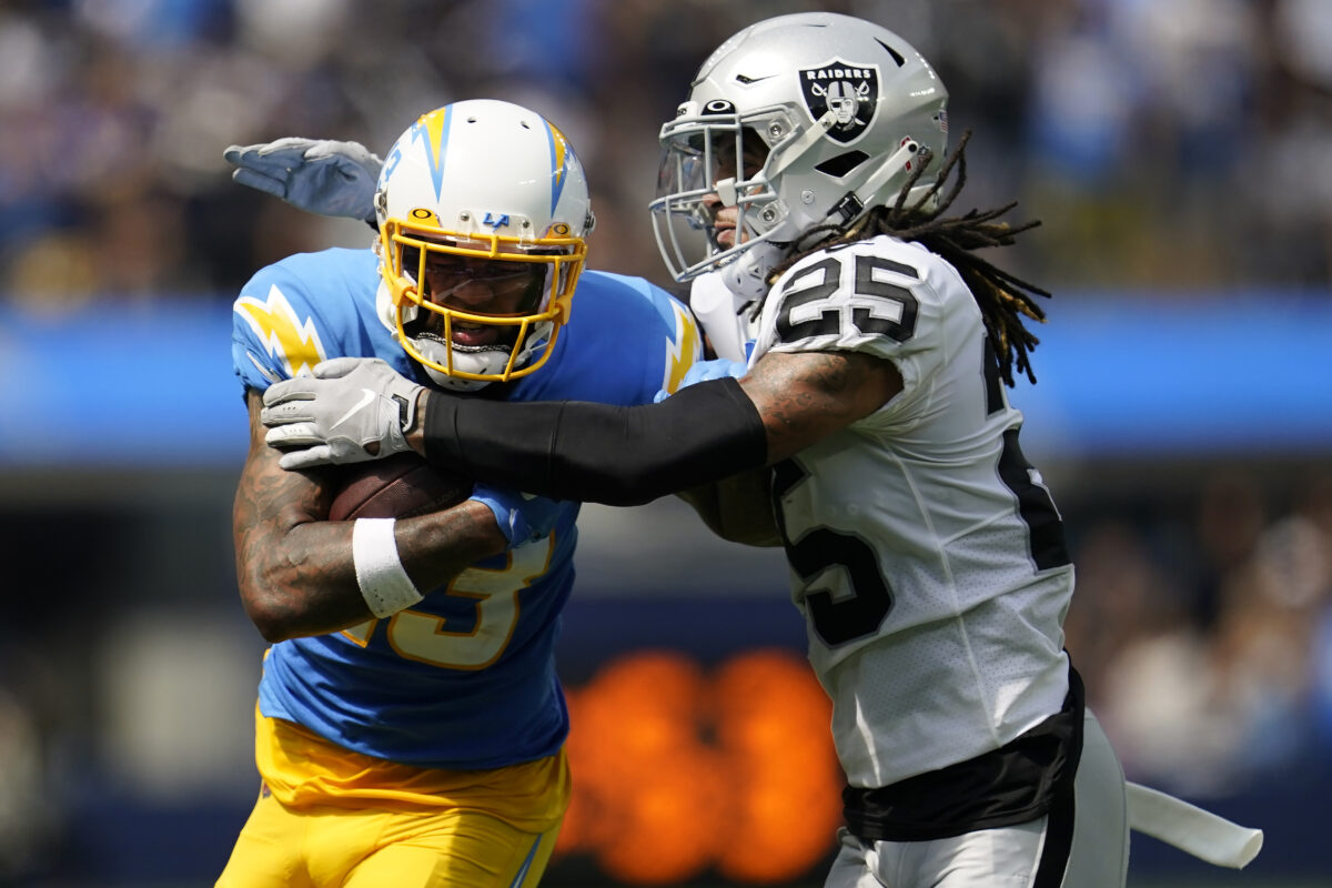 Chargers WR Keenan Allen questionable to return vs. Raiders with hamstring injury