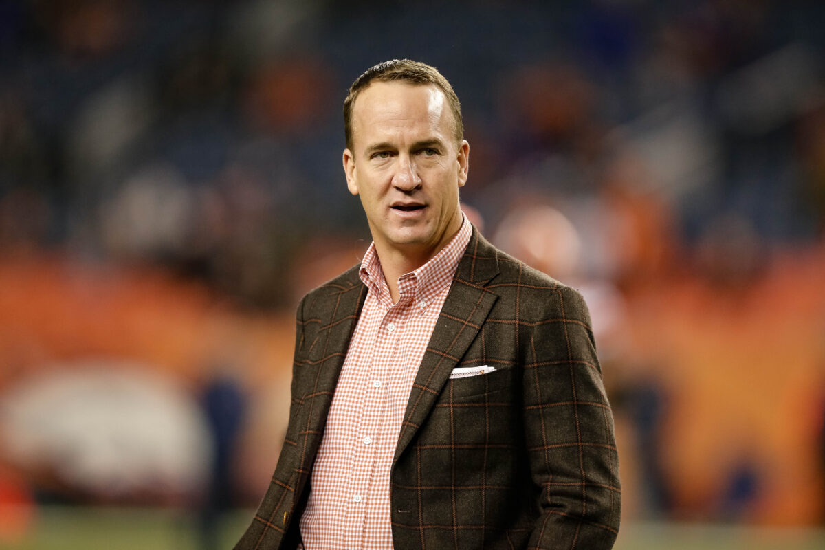 Jets get crushed by Peyton Manning on ManningCast: ‘You can’t throw 59 times in the opener’