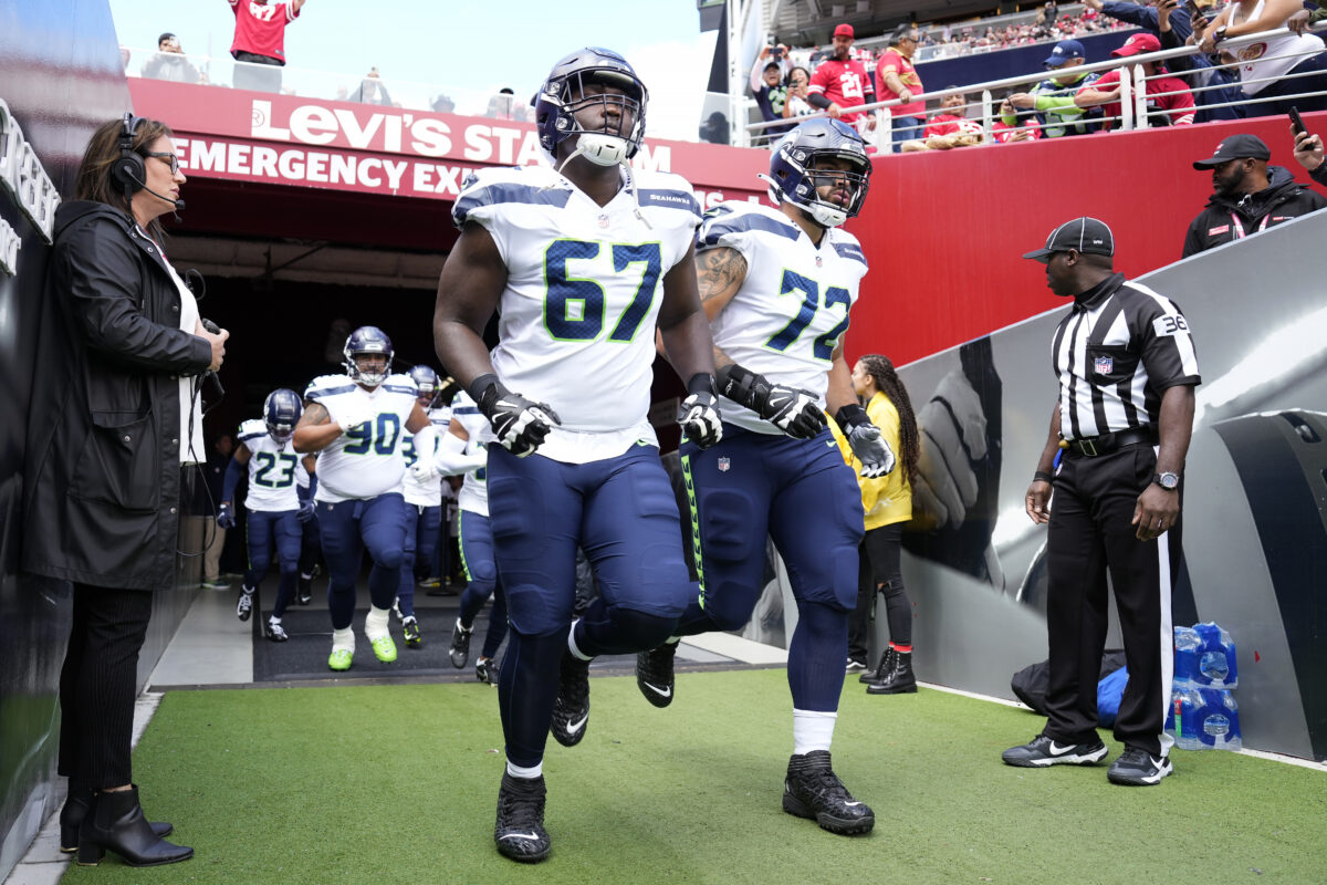 Seahawks offensive line ranked outside top 25 by PFF going into Week 4