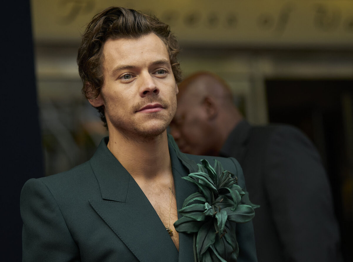 Watch: Harry Styles can absolutely stripe it off the tee