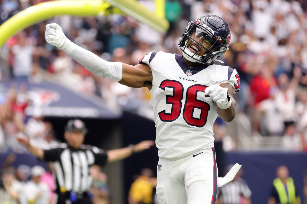 Texans safeties coach defines how S Jonathan Owens is still a ‘young’ player